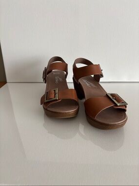 Dansko Women's Tan Leather Buckle Platform Sandals